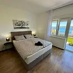 In 41525 Apartment *
