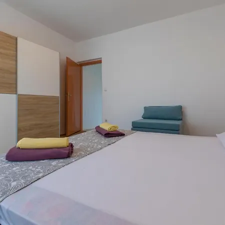 In 41525 Apartman *