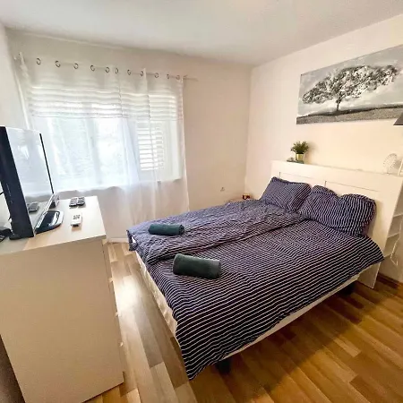 In 41525 Apartman *