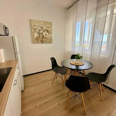 In 41525 Apartman *